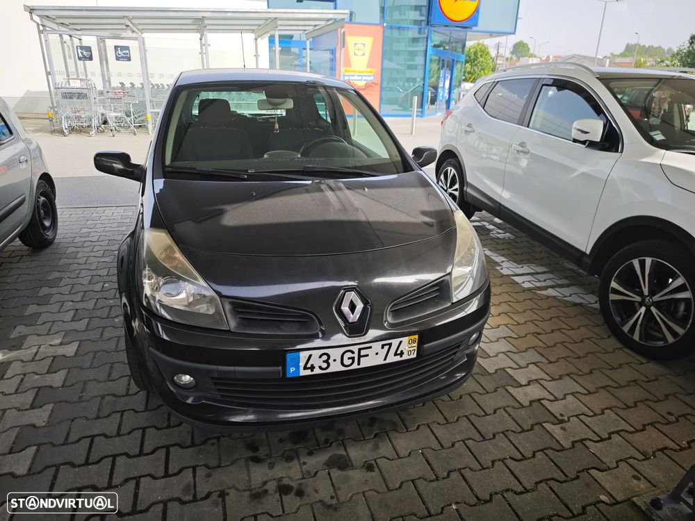 Renault Clio 1.5 dCi Dynamique S - 1