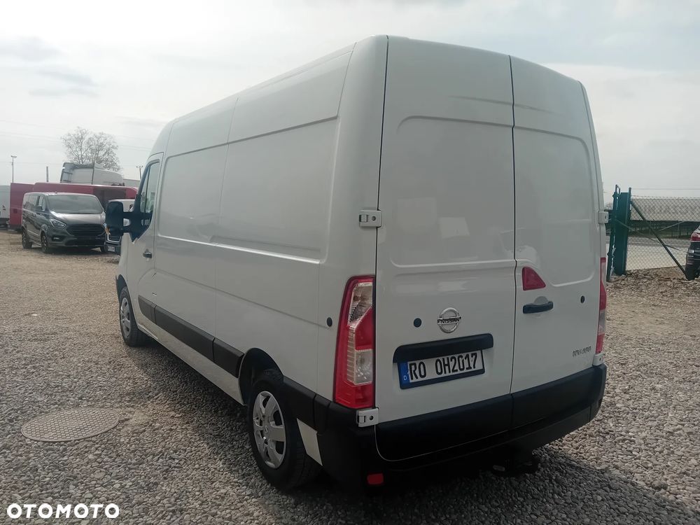 Nissan NV-4000 - 7