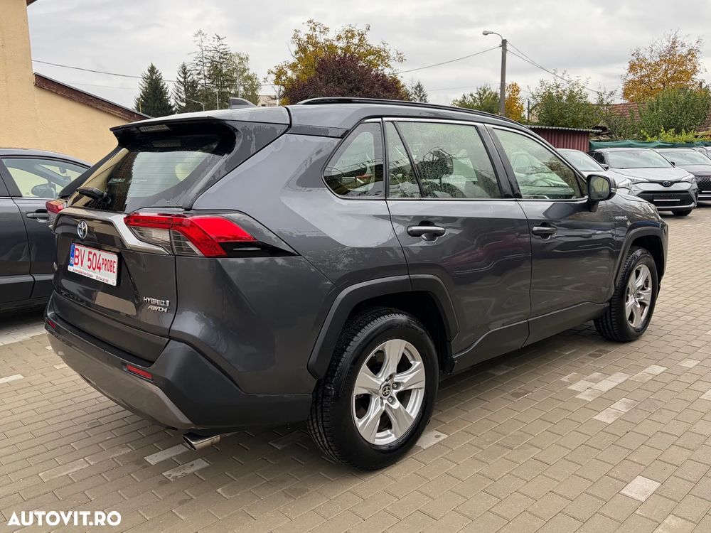Toyota RAV4 - 9