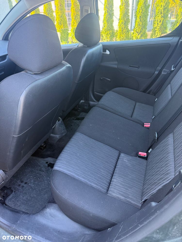 Peugeot 207 1.4 Access - 24