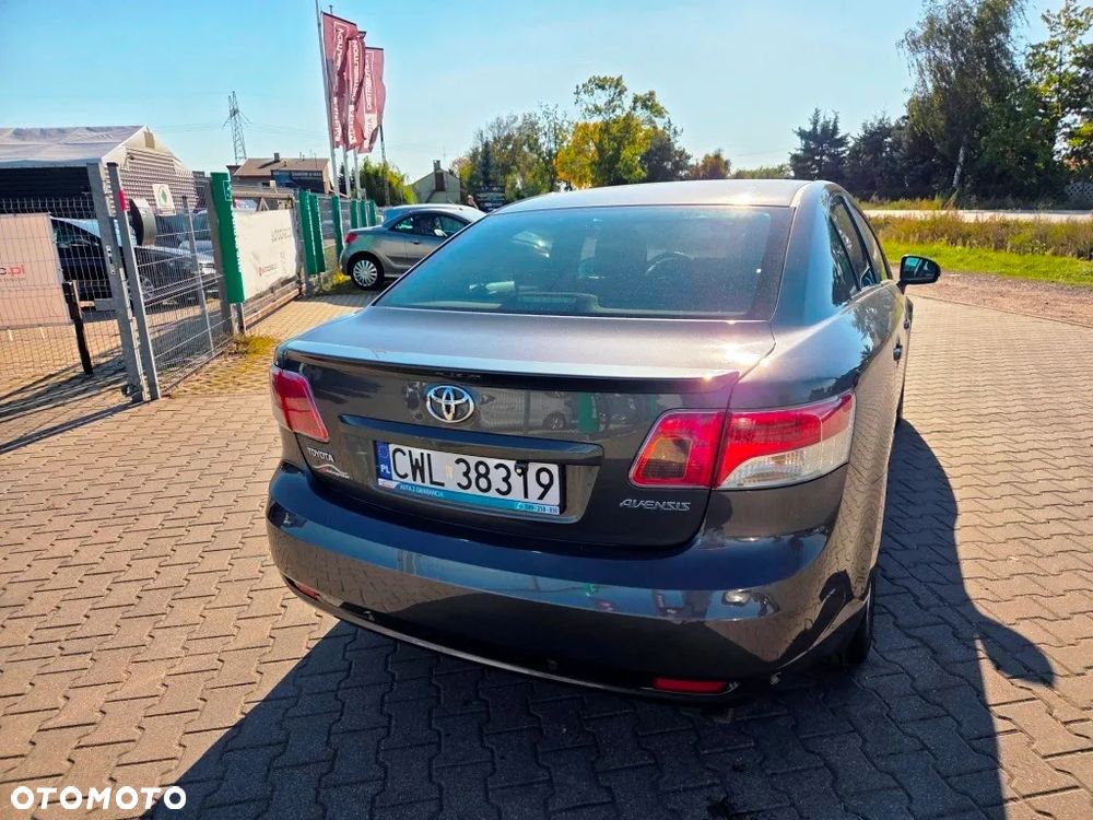Toyota Avensis 2.2 D-4D Prestige NAVI - 11