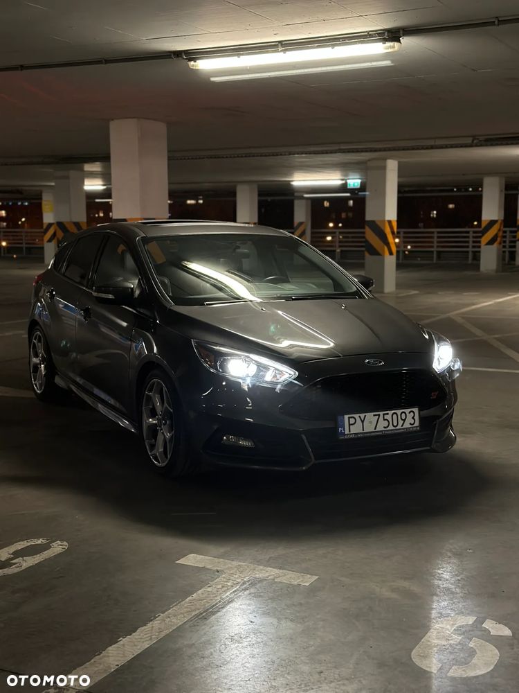 Ford Focus 2.0 EcoBoost ST - 28