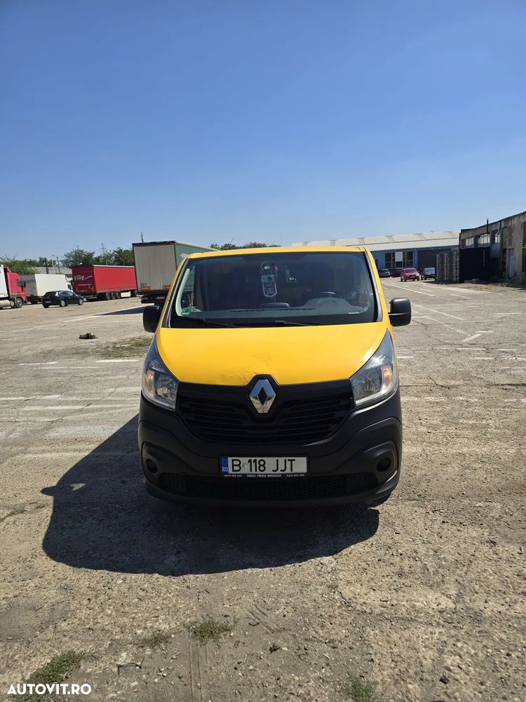 Renault TRAFIC - 1