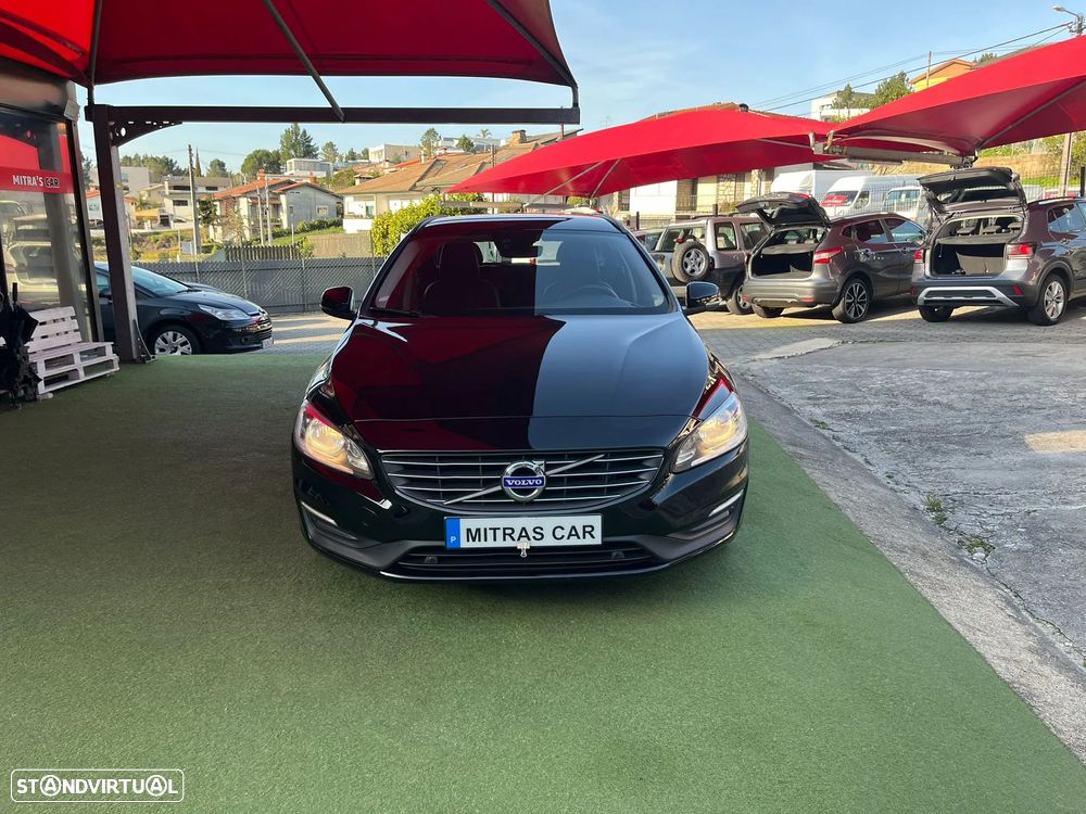 Volvo V60 2.0 D2 Momentum Drive - 9