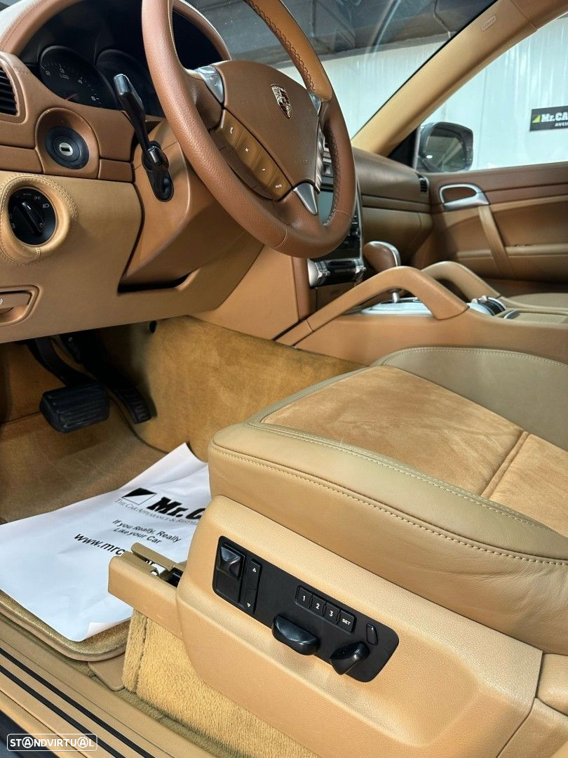 Porsche Cayenne Tiptronic - 12