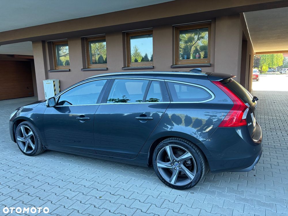 Volvo V60 D3 Geartronic R-Design - 3