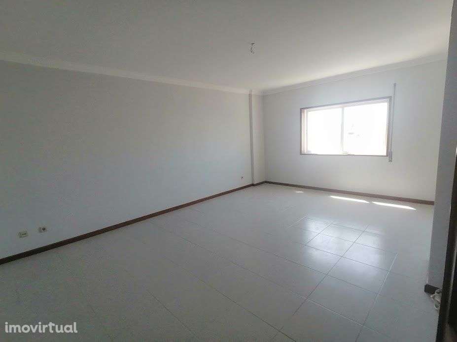 Apartamento T1 com terraço - vistas mar - Grande imagem: 3/4