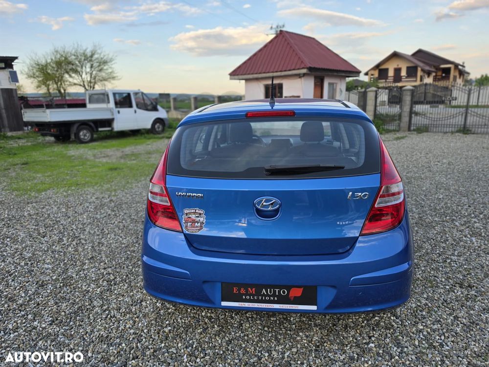 Hyundai i30 1.4 VM Classic - 5