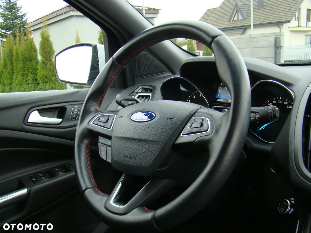 Ford Kuga 2.0 EcoBoost 4x4 ST-Line - 39