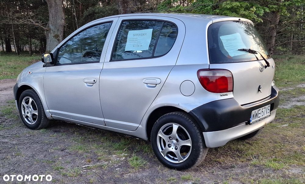 Toyota Yaris 1.0 Base - 6