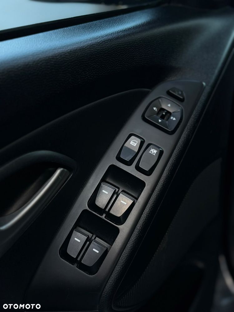 Hyundai ix35 - 12