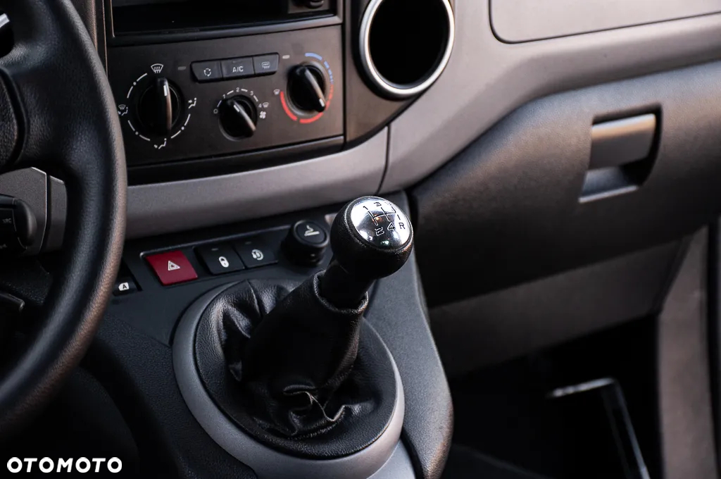 Peugeot Partner 1.6 BlueHDi Active - 28