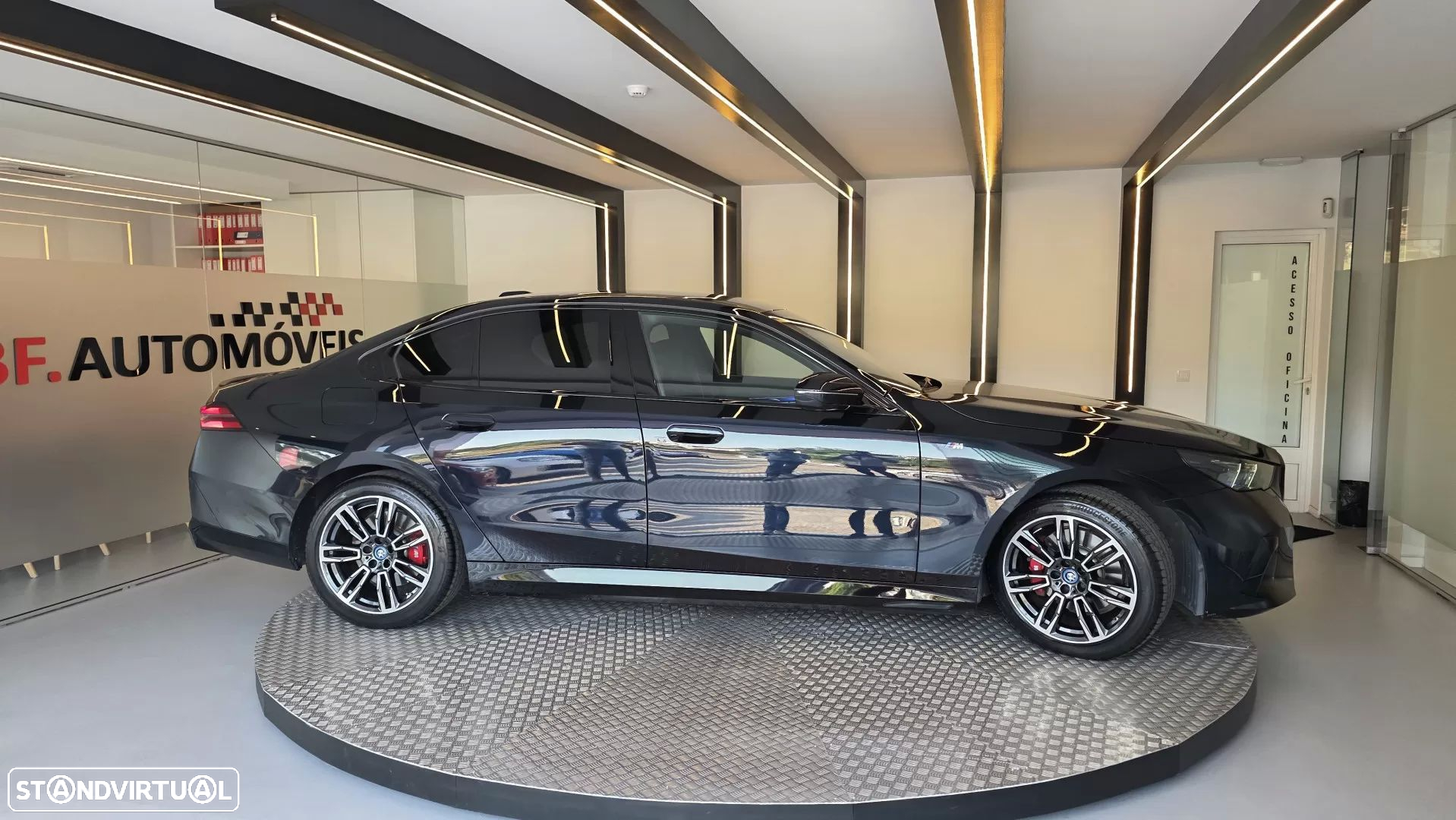 BMW 530 e Pack Desportivo M Pro - 9