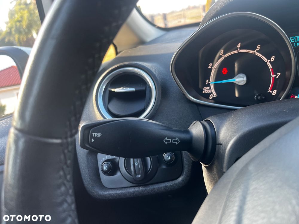 Ford Fiesta - 30
