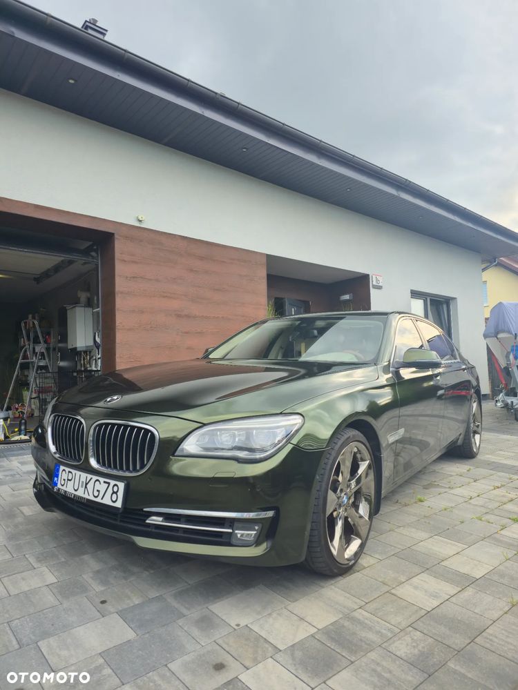BMW Seria 7 750Li - 1