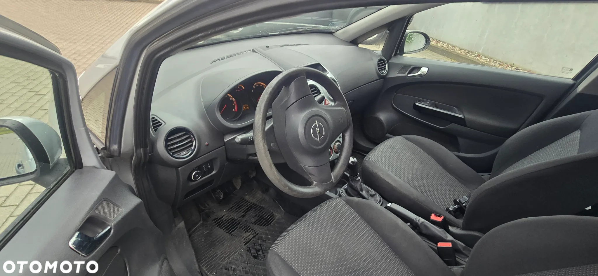 Opel Corsa 1.2 16V Essentia - 3