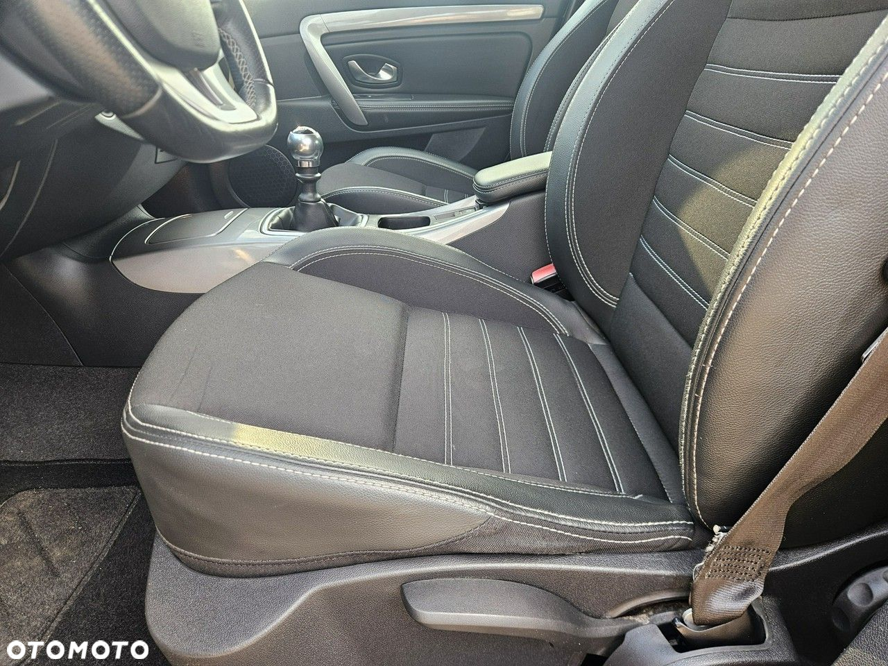 Renault Laguna 2.0 Bose Edition - 19