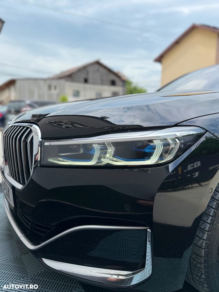 BMW Seria 7 750i xDrive - 24