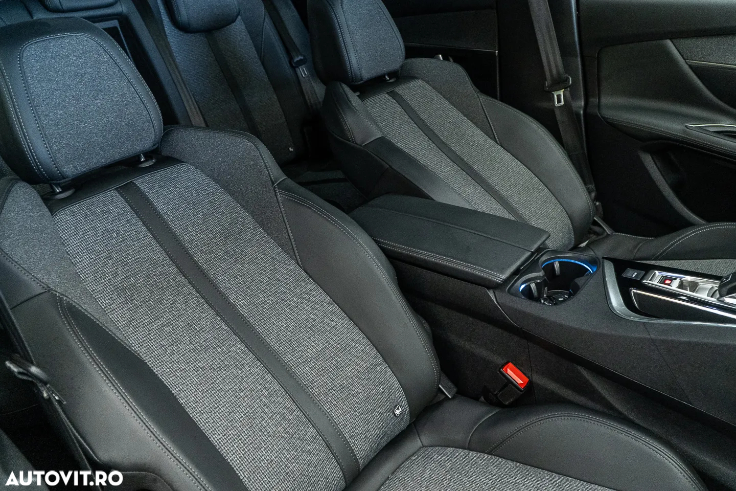 Peugeot 3008 1.2 PureTech 130 EAT8 Allure Pack - 40