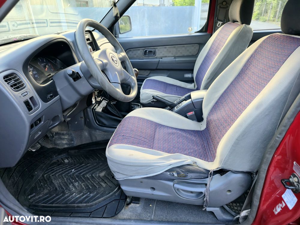 Nissan Navara Business - 12