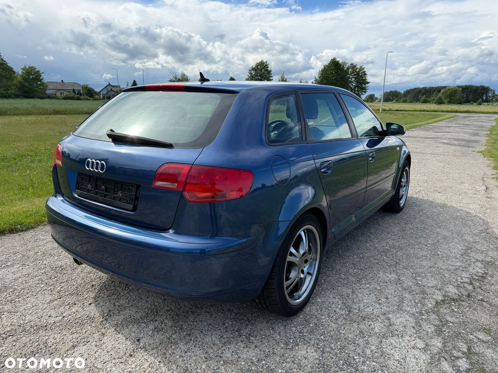 Audi A3 Sportback 1.6 Attraction - 12