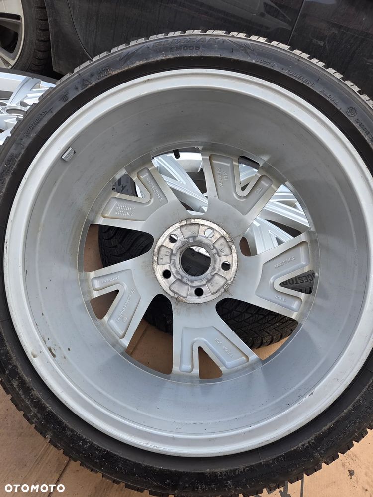 Koła Felgi aluminiowe VW Golf VIII 8 18 Cali Bergamo 5H0601025M 7.5Jx18H2 ET 51 5H0601025AB - 7