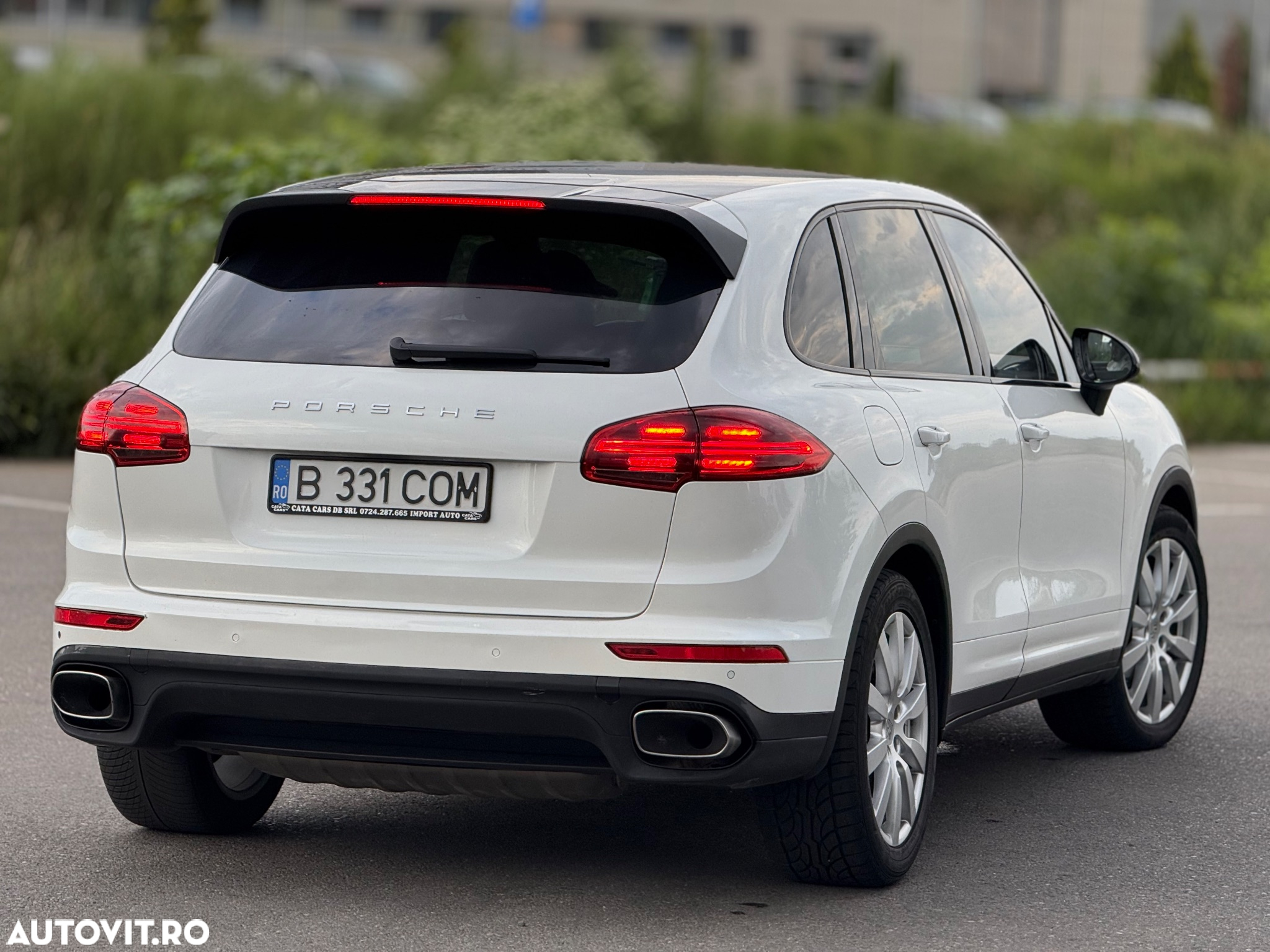 Porsche Cayenne 3.0 L - 4