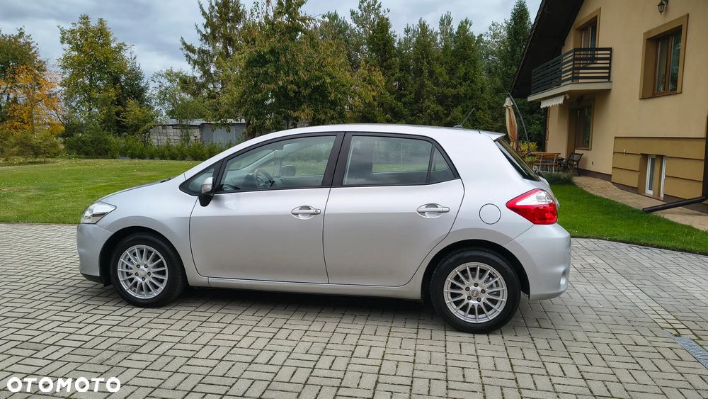 Toyota Auris - 14