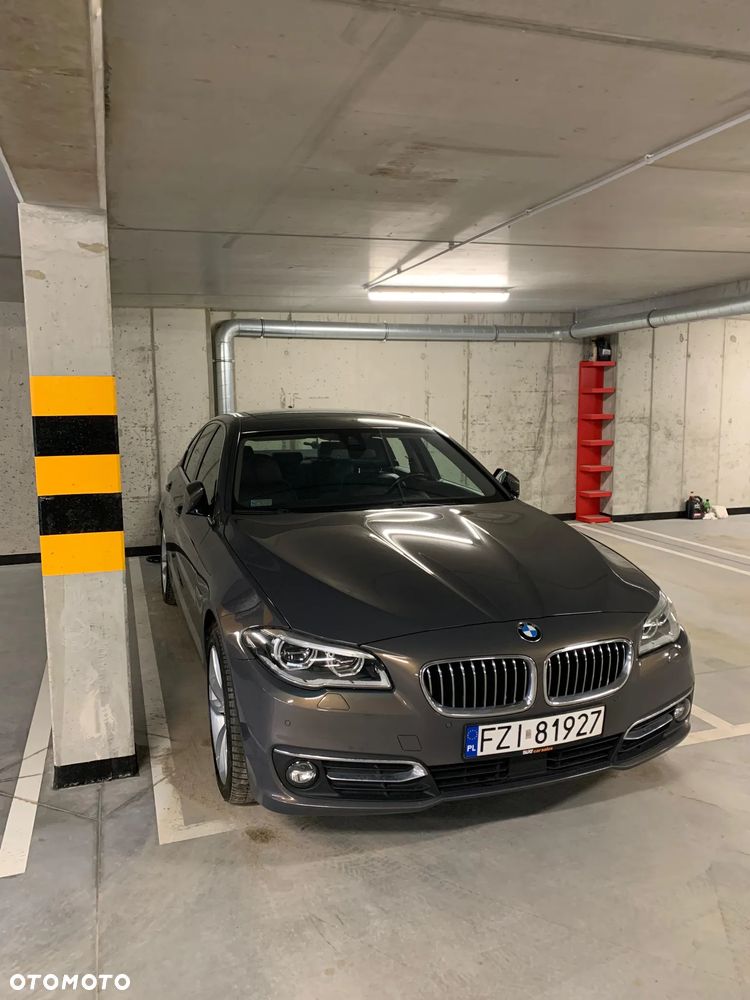 BMW Seria 5 528i xDrive Luxury Line - 2