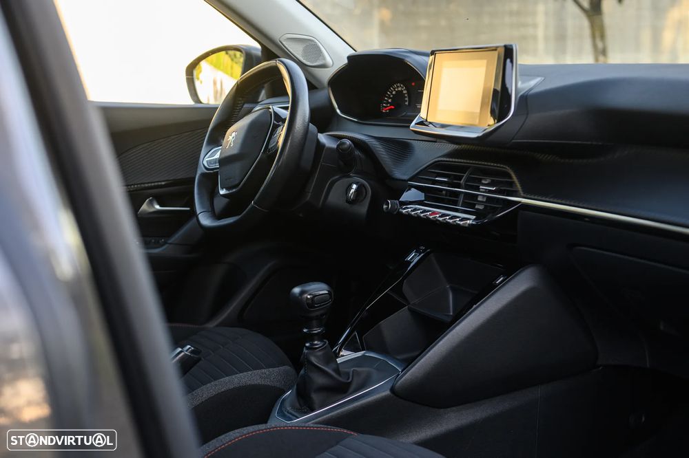 Peugeot 2008 1.2 PureTech Allure Pack - 21