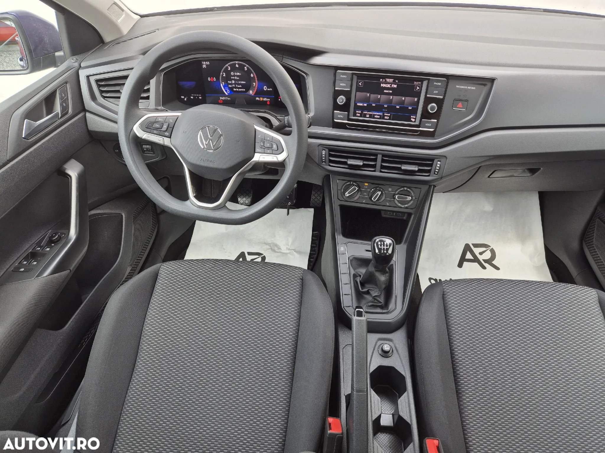 Volkswagen Polo 1.0 MPI Base - 12