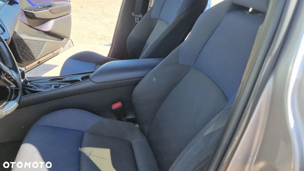 Toyota C-HR Business-Edition - 32