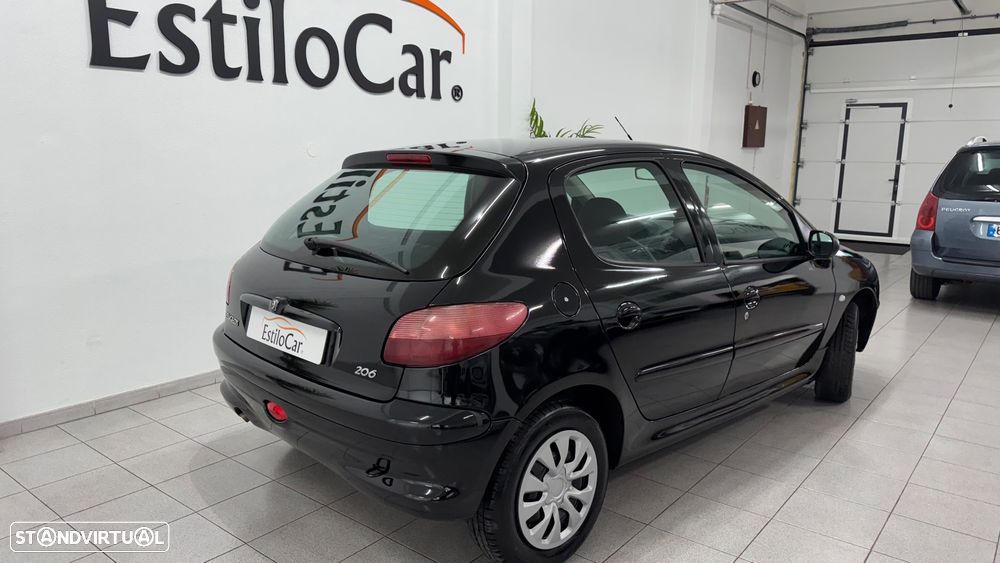 Peugeot 206 1.1 XR - 16