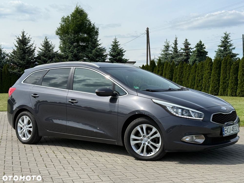 Kia Ceed - 16