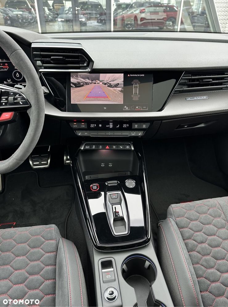 Audi RS3 Limousine - 17