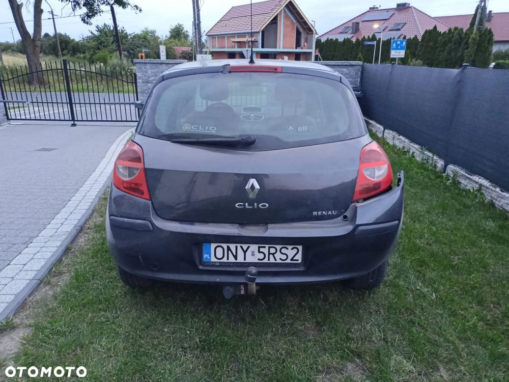 Renault Clio ver-1-5-dci-extreme - 8