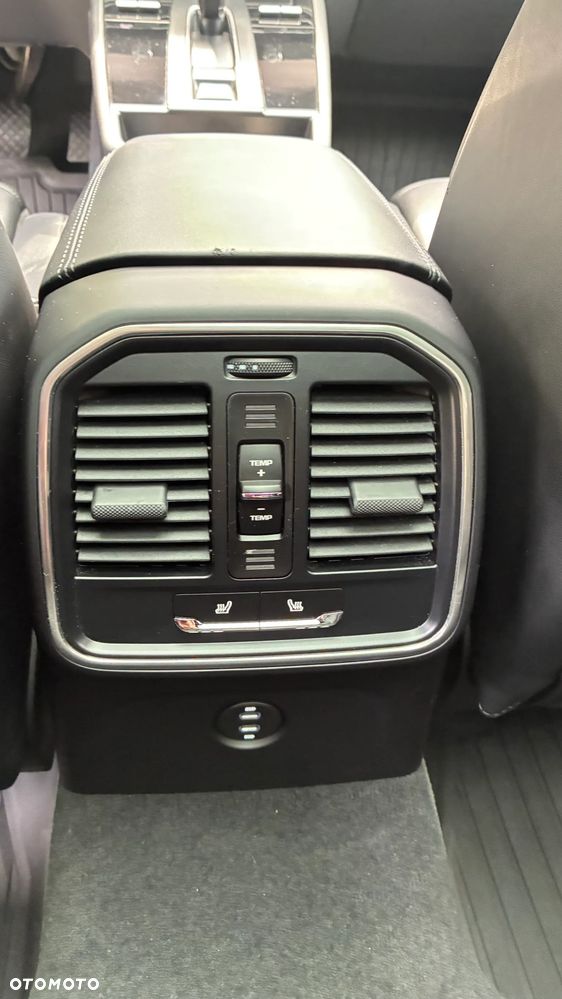 Porsche Macan - 9