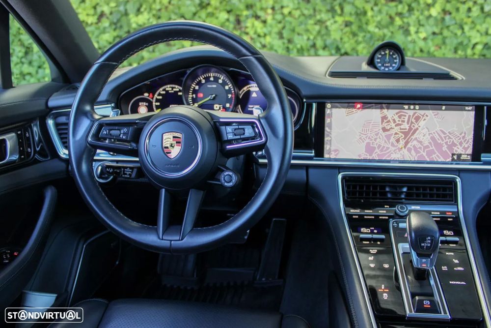 Porsche Panamera 4 E-Hybrid — fotografia 15