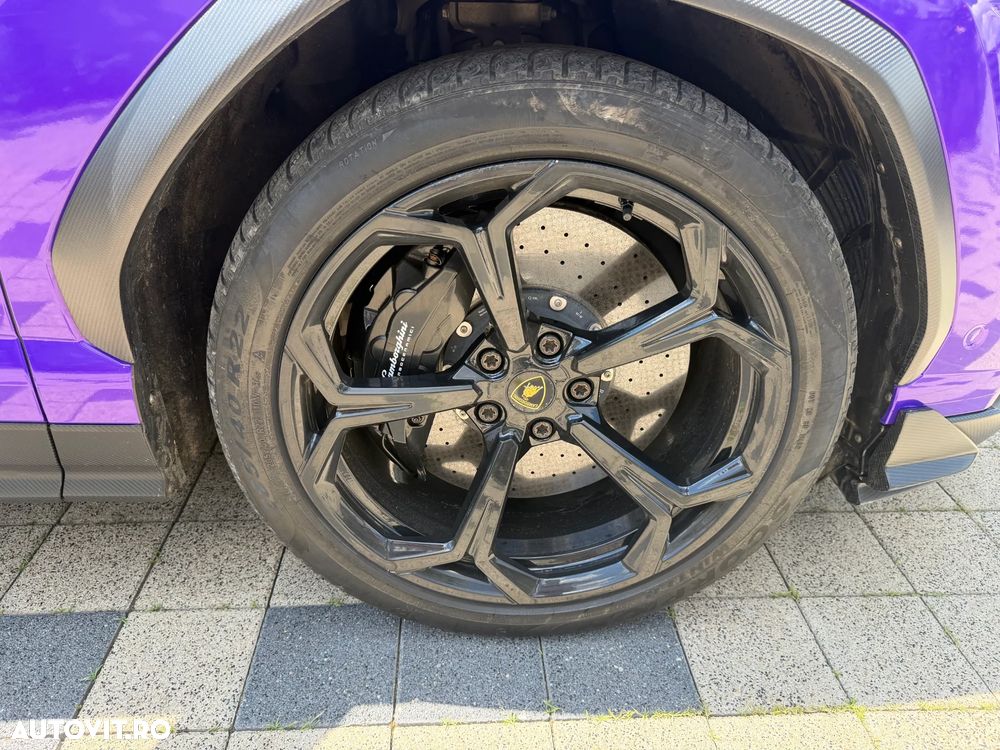 Lamborghini URUS - 21