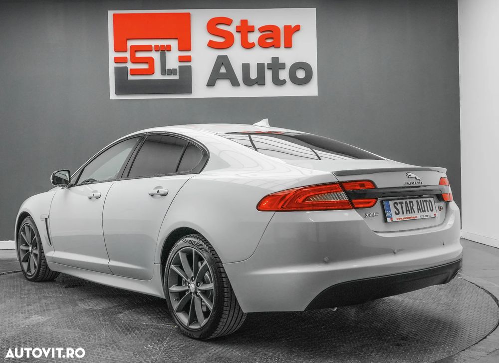 Jaguar XF 2.2D Premium Luxury - 4