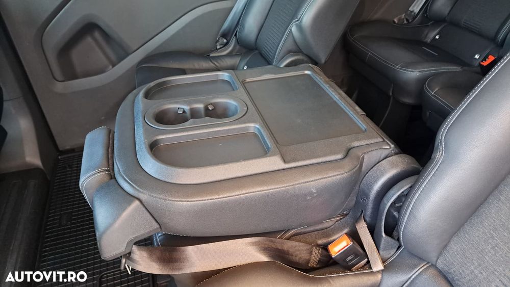 Ford Tourneo Custom Bus 320 2.0 EcoBlue 185 CP L2H1 Active Aut. - 26