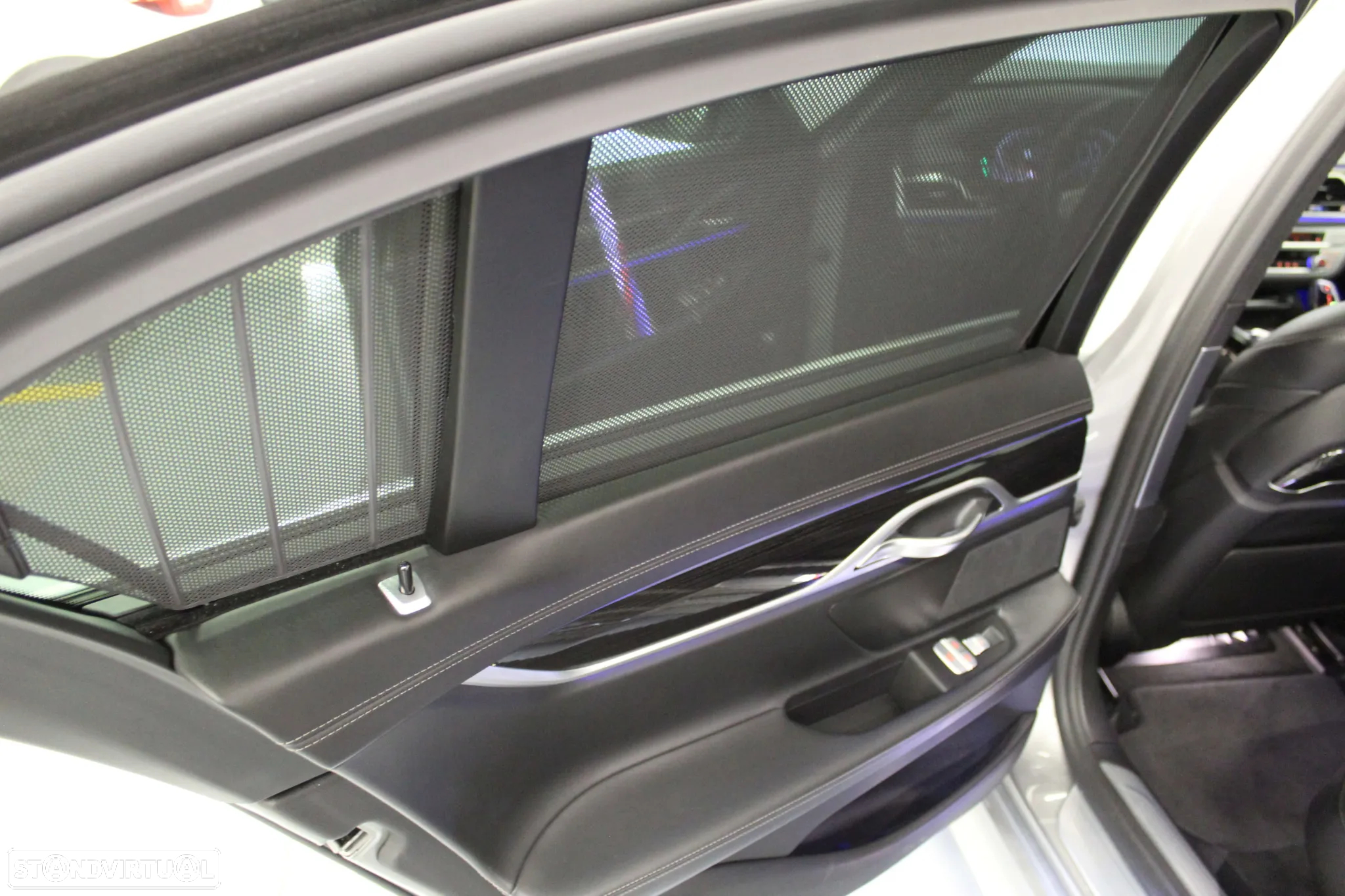 BMW 740 d xDrive Pack M Auto - 32