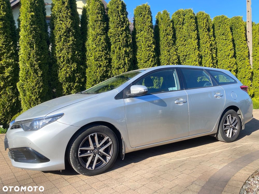 Toyota Auris 1.4 D-4D Comfort - 4