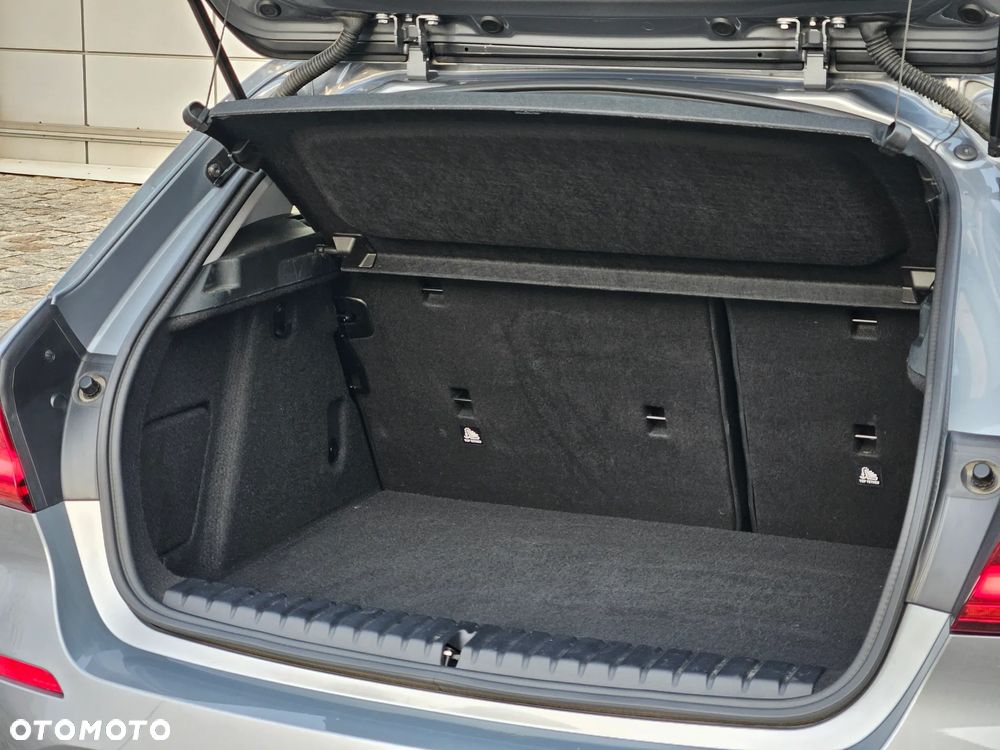 BMW Seria 1 118i Advantage - 23