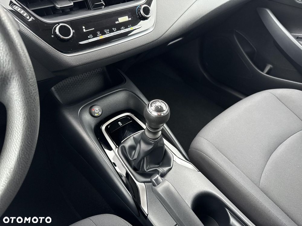 Toyota Corolla 1.5 Active - 21