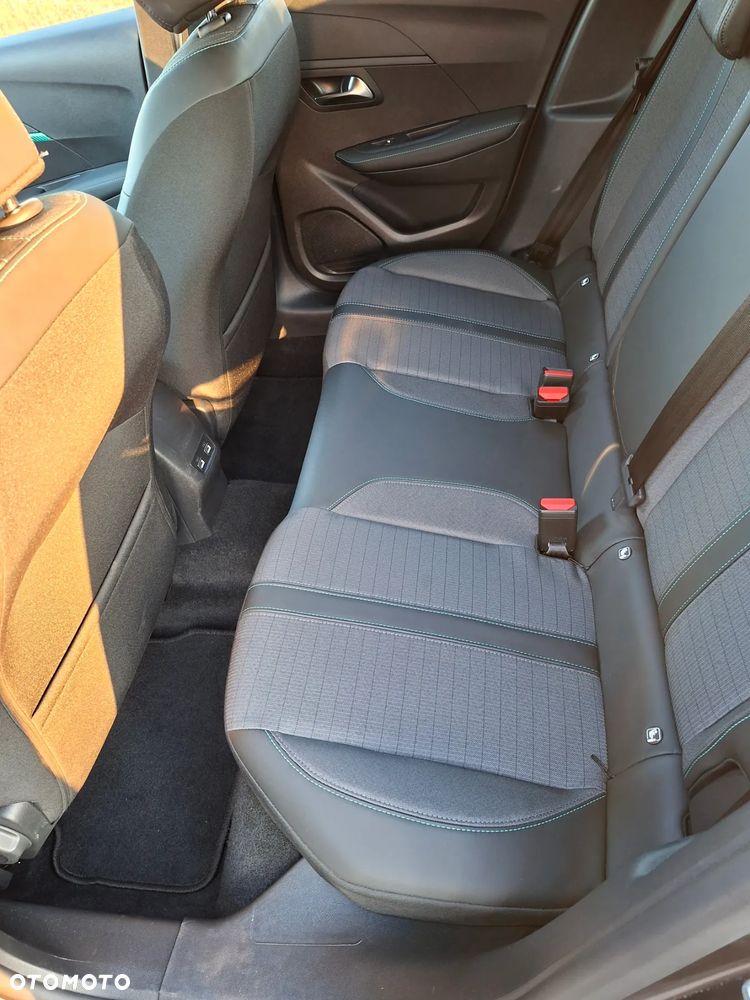 Peugeot 208 Benzin 100 Allure - 25