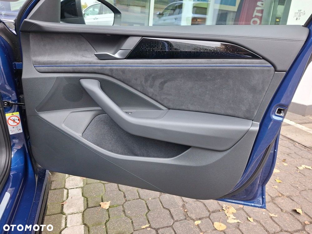 Volkswagen Passat - 17