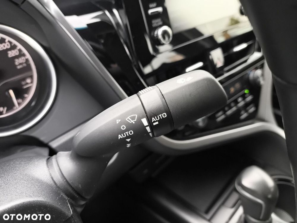 Toyota Camry 2.5 Hybrid Comfort CVT - 26