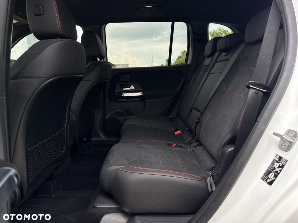 Mercedes-Benz GLB - 19