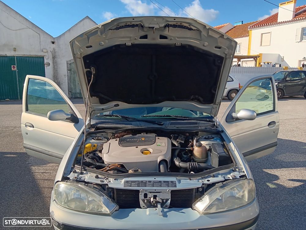 Renault Mégane - 6